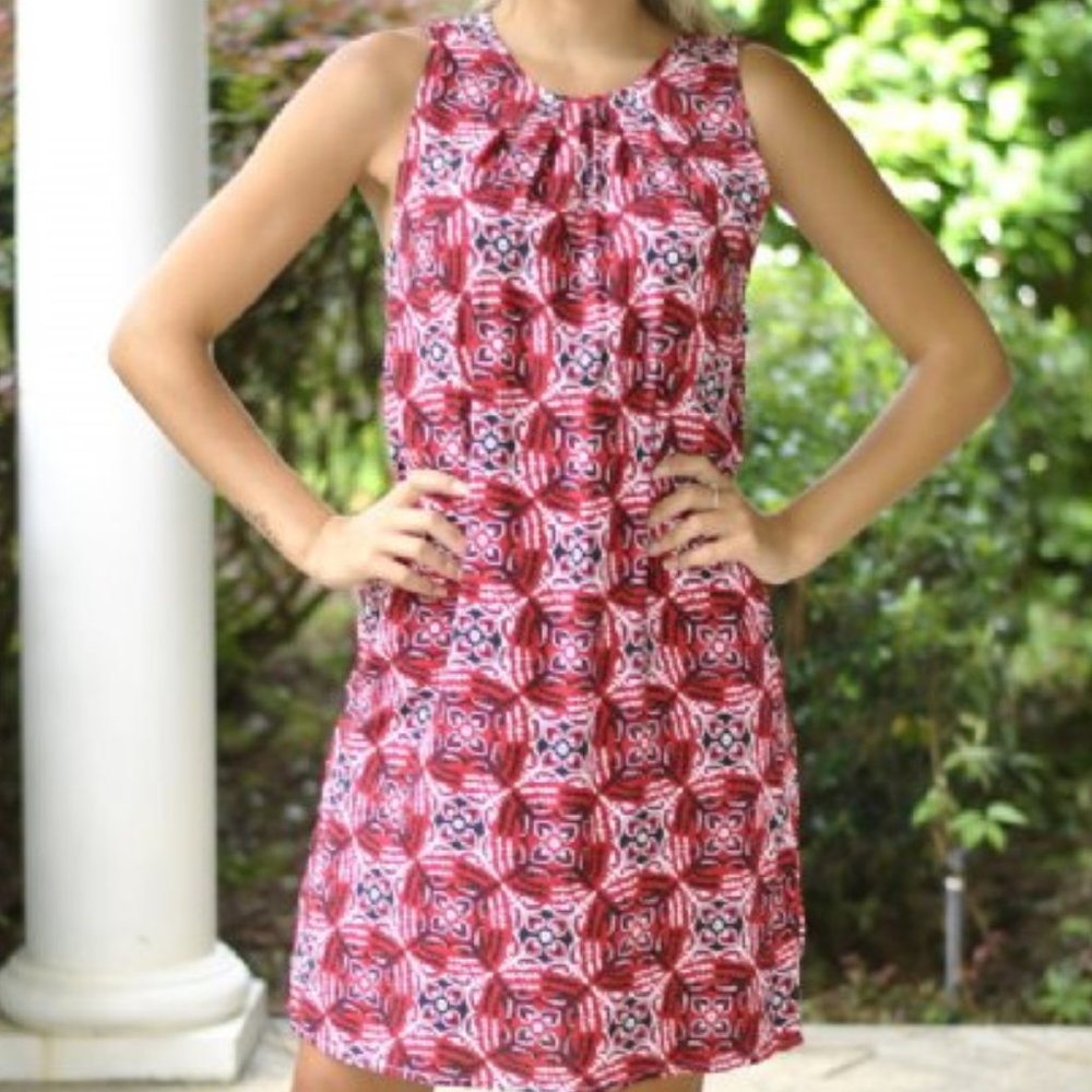 Sarah V-Back Shift Dress - Red/Black